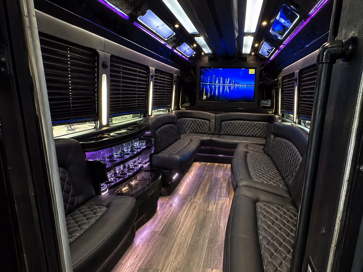 airport transfer buses for convention groups flying into oak and sfo