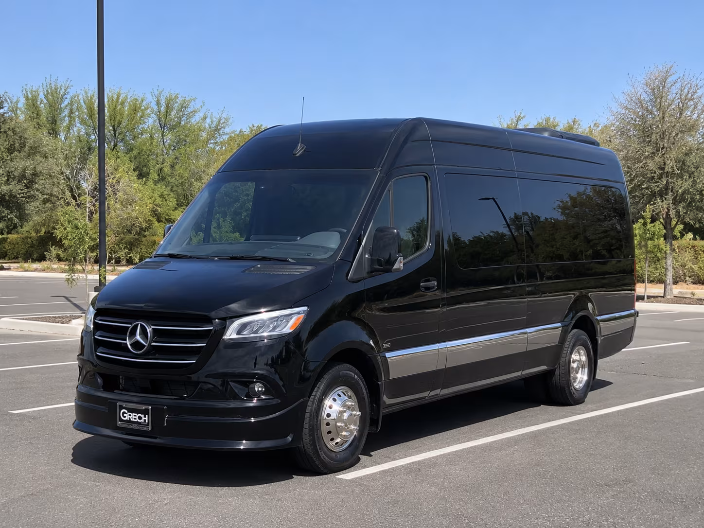 sprinter vans and minibuses for executive and small group corporate runs in alameda